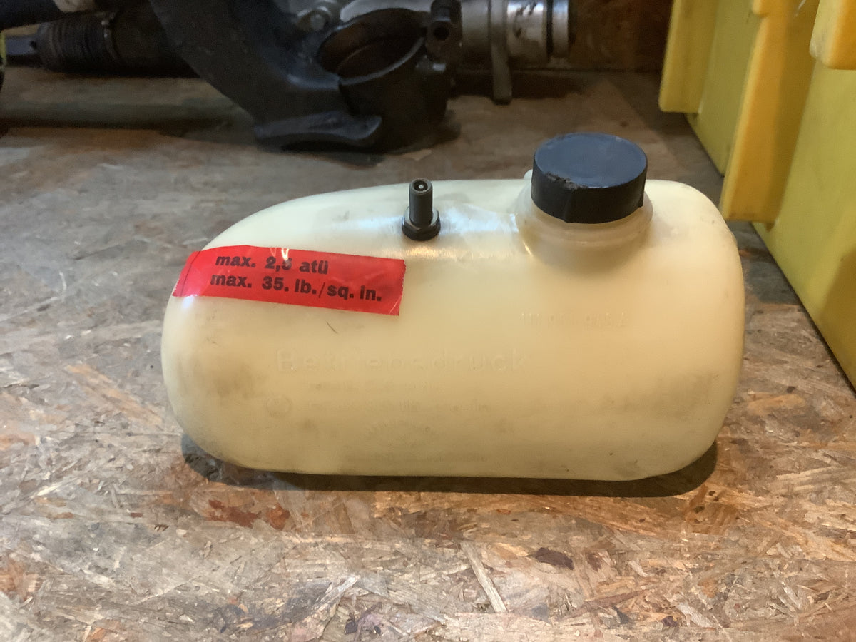 VW Käfer 8,60-7,67 Wischwasserbehälter Original Helphos NEU