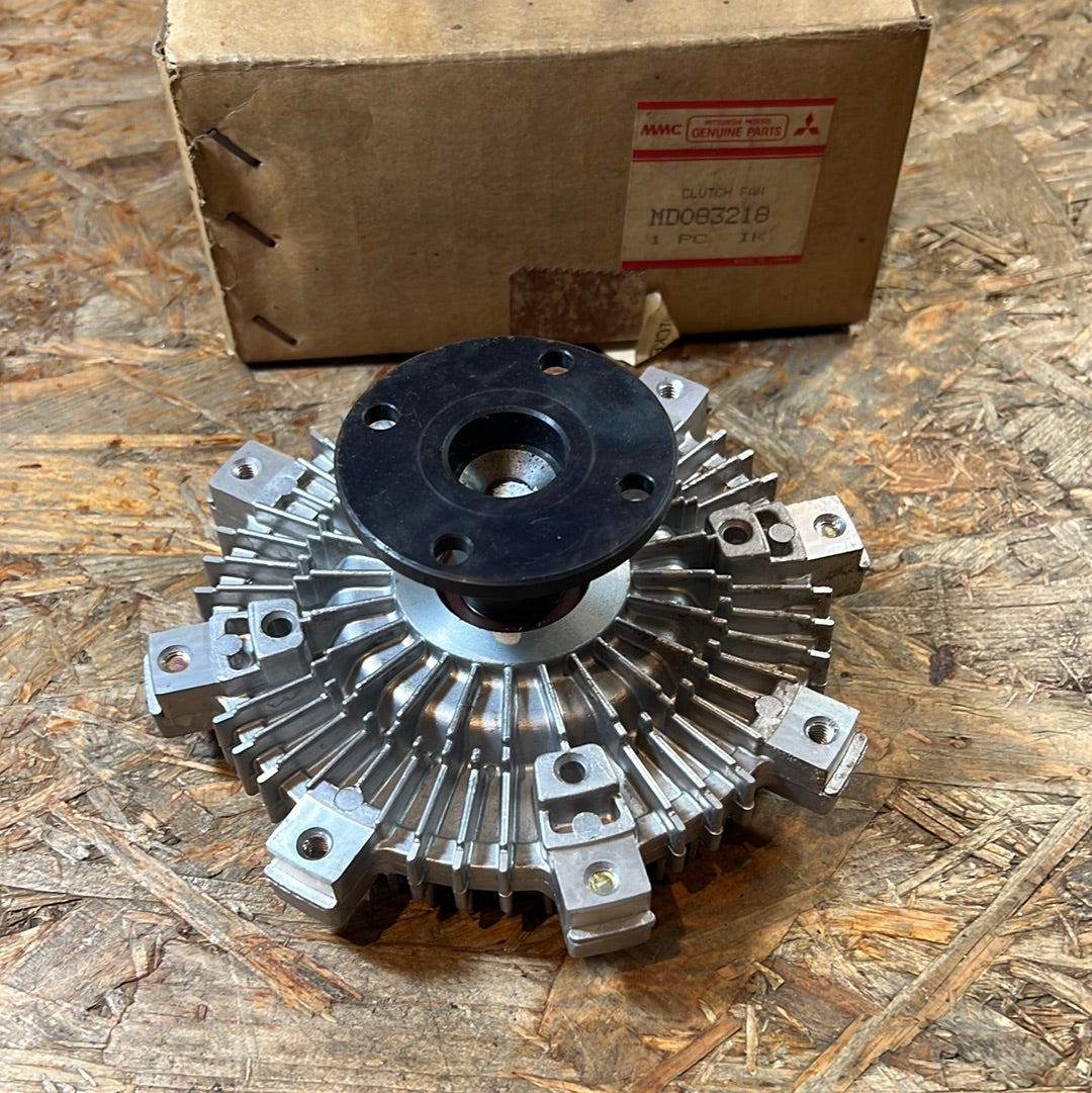 Original Mitsubishi Pajero 1 & 2 Elektrolüfter Monetro 2,5 TD NEU MD083218
