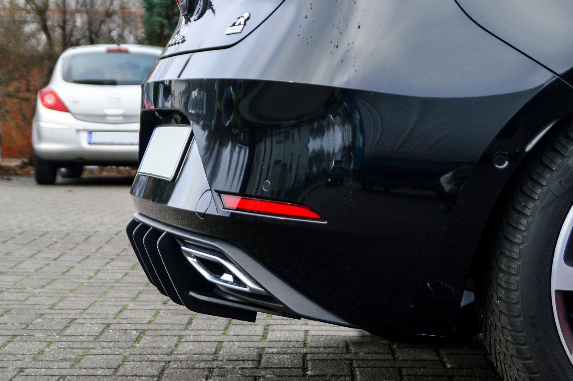 Gefräster Heckansatz Seat Leon 4 ( KL) ab Bj.: 2020- Schwarz Matt
