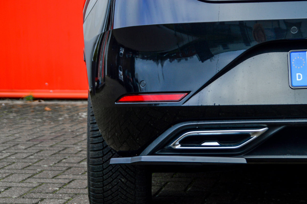 Heckansatz Seitenteile ABS Seat Leon 4 ( KL) ab Bj.: 2020- Schwarz Glanz