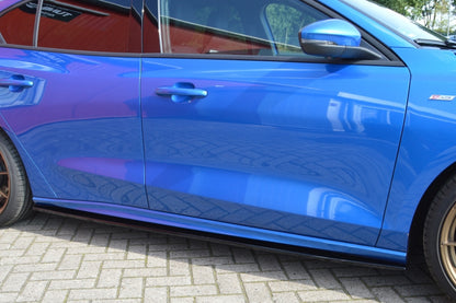 CUP Seitenschweller Ford Focus ST-Line , Typ: DEH ab Bj.: 2018- Schwarz Glanz