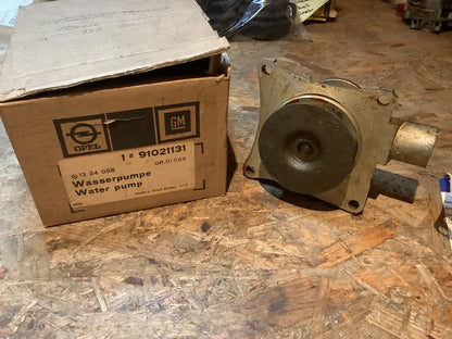Bedford Wasserpumpe Original Opel NEU