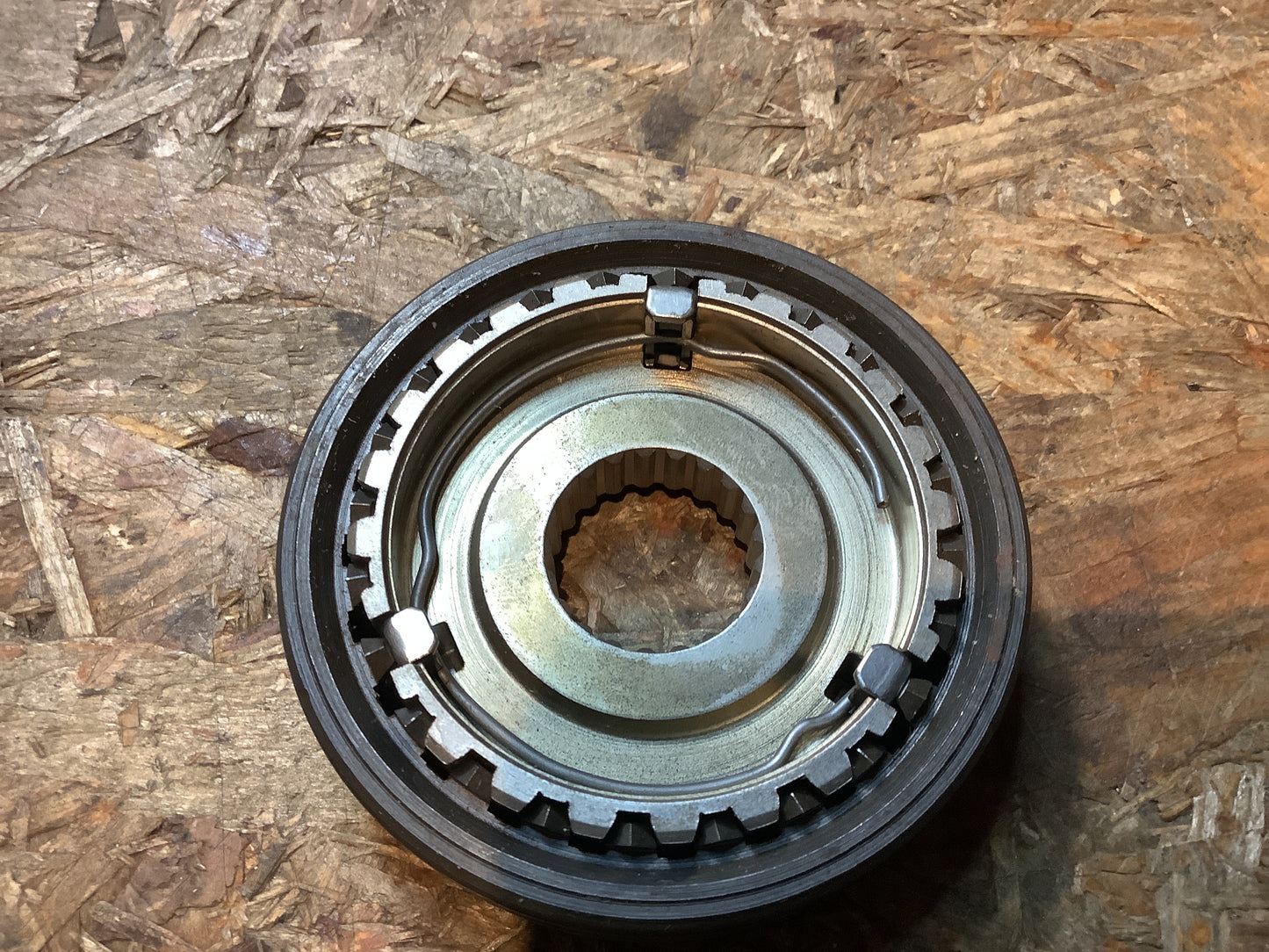 Opel Corsa C/D, Adam Meriva A/B Synchrokörper, Schiebemuffe 5-Gang, F13 Getriebe Original GM NEU