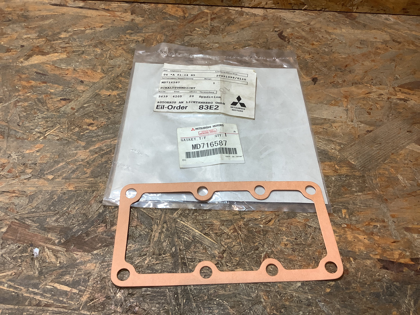 Mitsubishi Pajero I  - Mitsubishi L200/L300 Basisdichtung, Getriebe-/ Untersetzungshebel Original Mitsubishi NEU