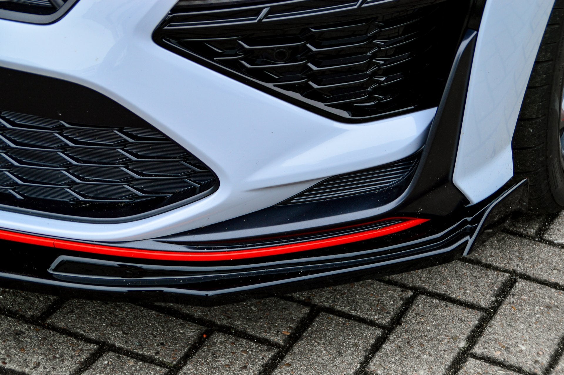 CUP Frontspoilerlippe ABS mit Flaps Hyundai Kona N-Line Schwarz Glanz