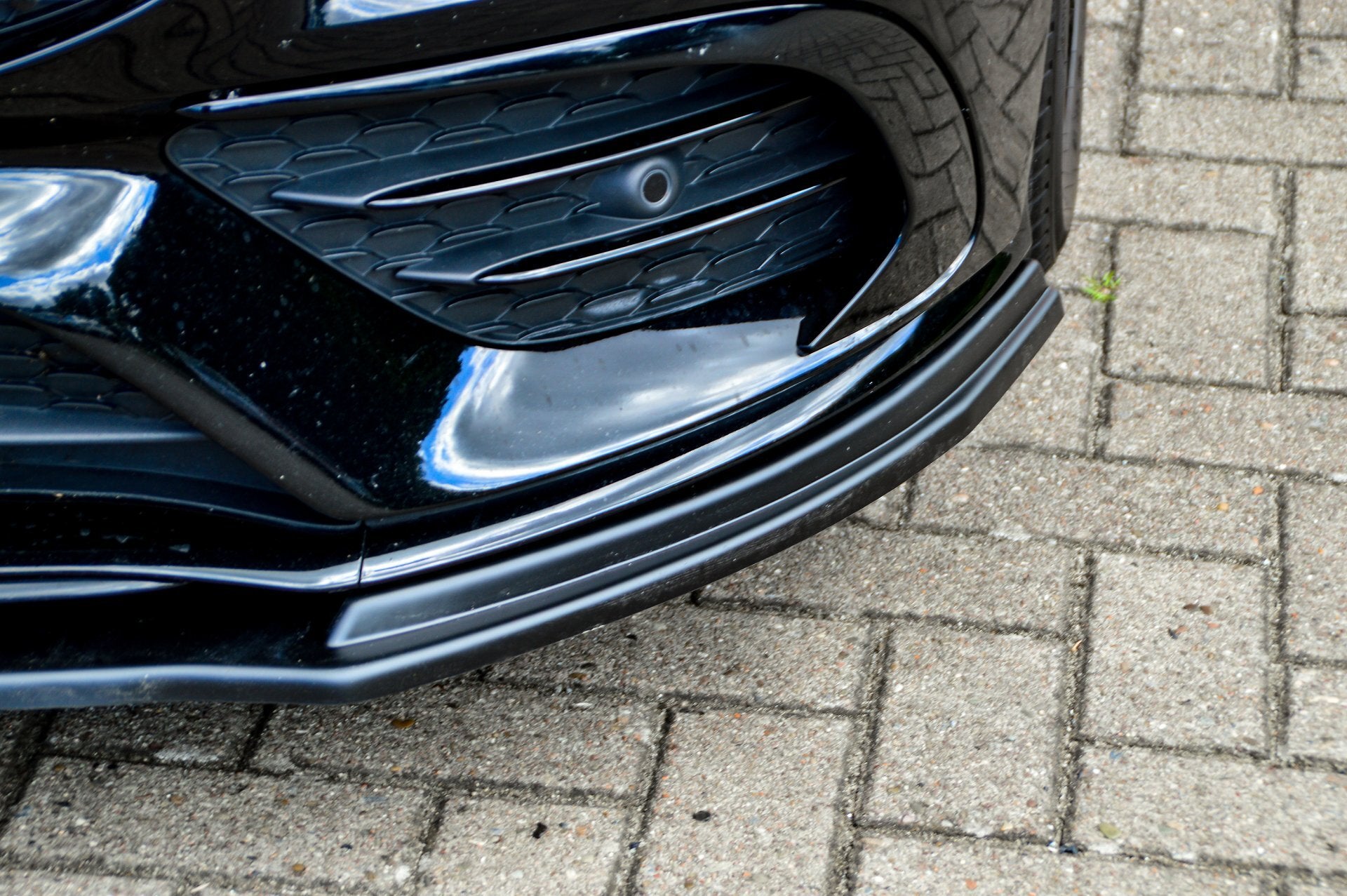 CUP Frontspoilerlippe ABS Mercedes Benz CLA C118 Limousine Schwarz Glanz