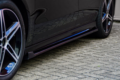 CUP Seitenschwellersatz mit Wing vorne Mercedes Benz CLA X118 Shootingbrake Schwarz Glanz