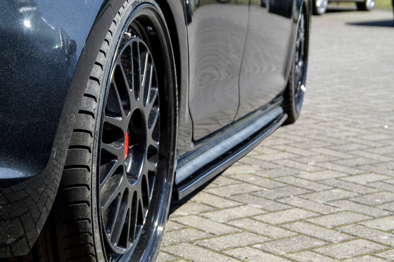 CUP Seitenschweller Volkswagen Golf 7 GTI + GTD Typ AU Schwarz Matt