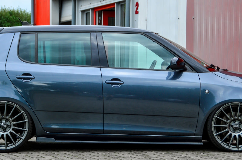 CUP Seitenschwellersatz mit Seitenwing Skoda Fabia RS II 5J Carbon
