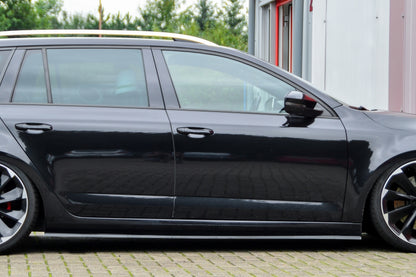 CUP Seitenschwellersatz Skoda Octavia RS 5E ab Bj.: 2016- Schwarz Glanz