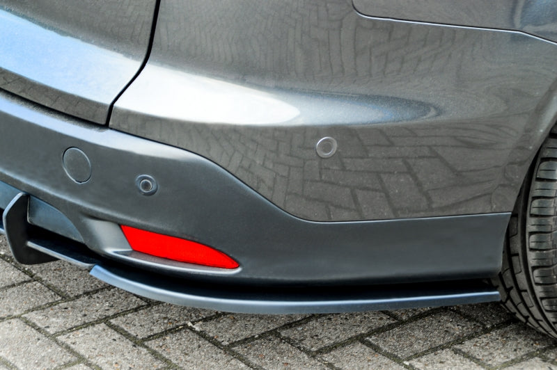 Heckansatz Seitenteile ABS Ford Focus, DYB ab Bj.: 2014-2018 Carbon