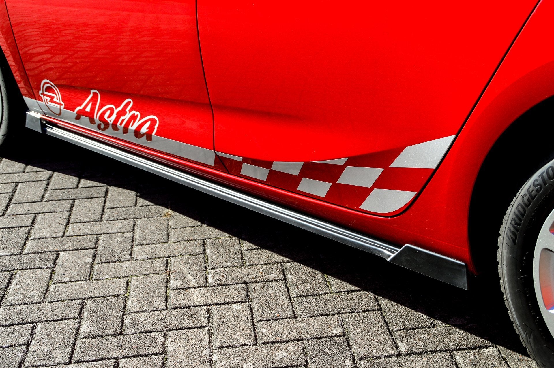 Seitenschwellersatz mit Wing Opel Astra K, Schrägheck Schwarz Glanz