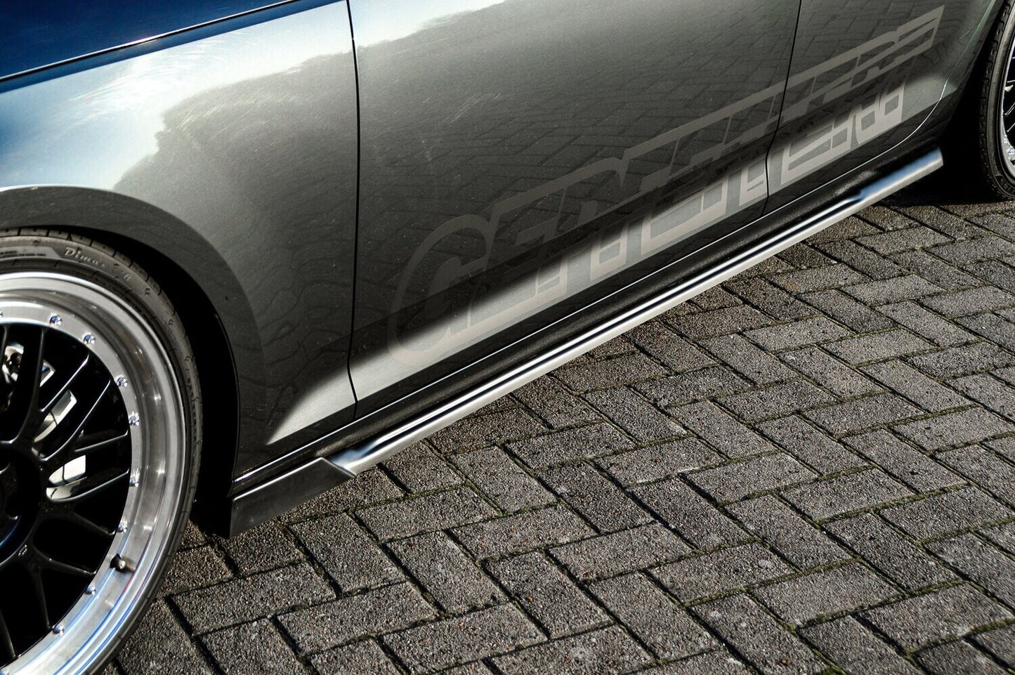 Seitenschwellersatz mit Wing Audi A4 B9 Bj.:2015-2019 Schwarz Matt