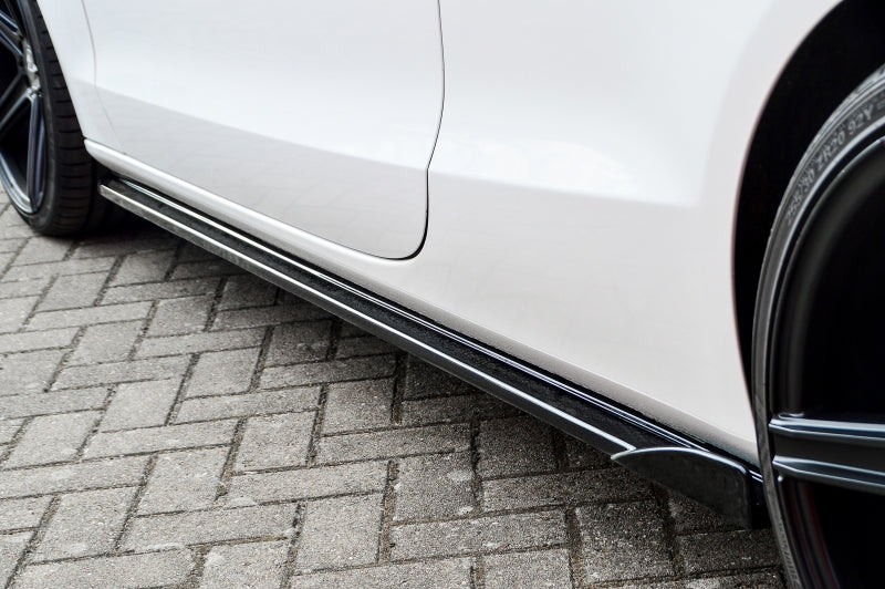 CUP Seitenschwellersatz mit Seitenwing Audi A5 / B8 Facelift Carbon
