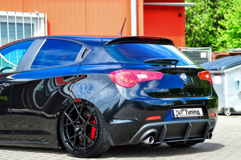Gefräster Heckansatz mit Seitenflaps Alfa Romeo Giulietta Schwarz Matt