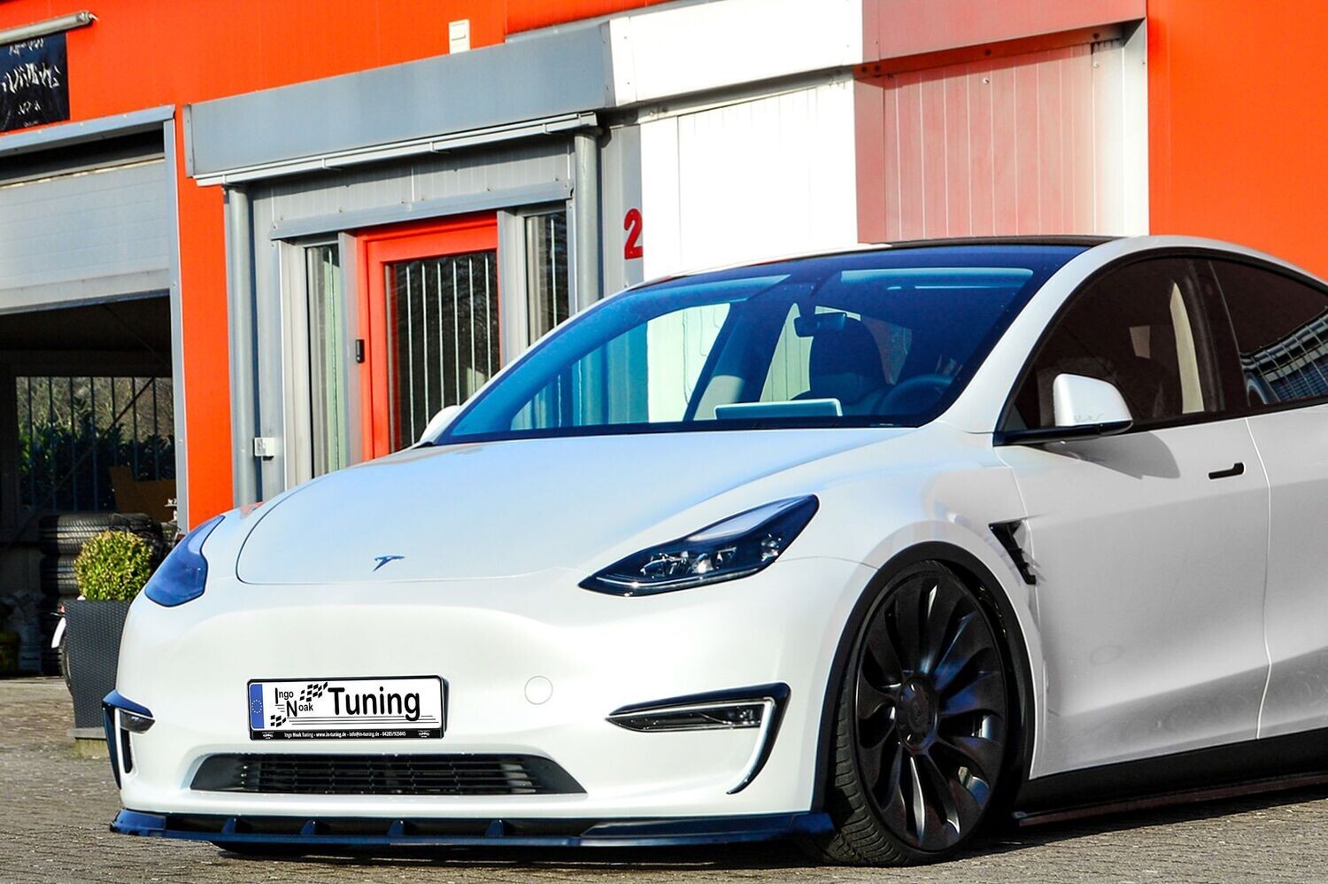CUP Frontspoilerlippe ABS Tesla Model Y Bj.:2020- Schwarz Glanz