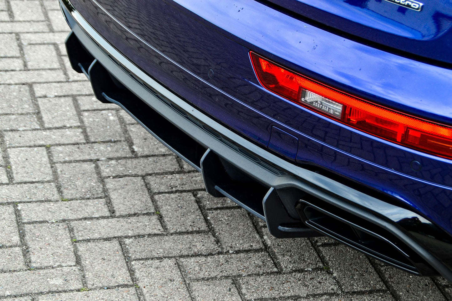 Gefräster Heckansatz Audi Q5 FY (FYB) ab Bj.: 2020- Schwarz Matt