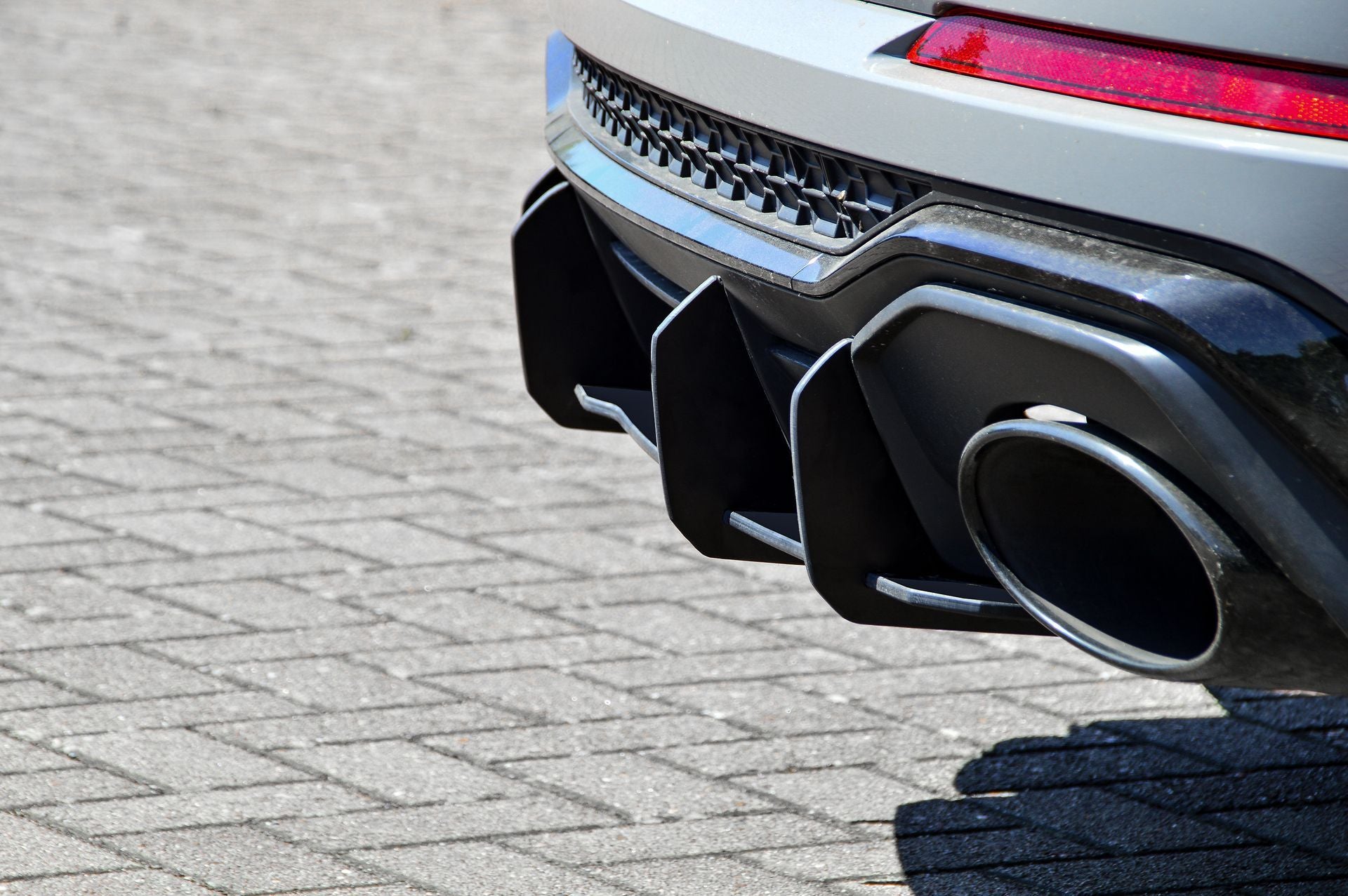 Gefräster Heckansatz Audi RS Q3 F3 ab Bj.: 2019- Schwarz Matt