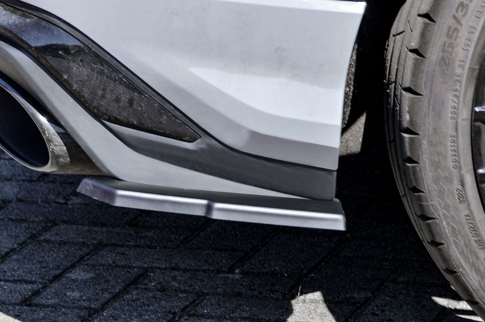 Heckansatz Seitenteile ABS Audi RS Q3 F3 ab Bj.: 2019- Schwarz Glanz