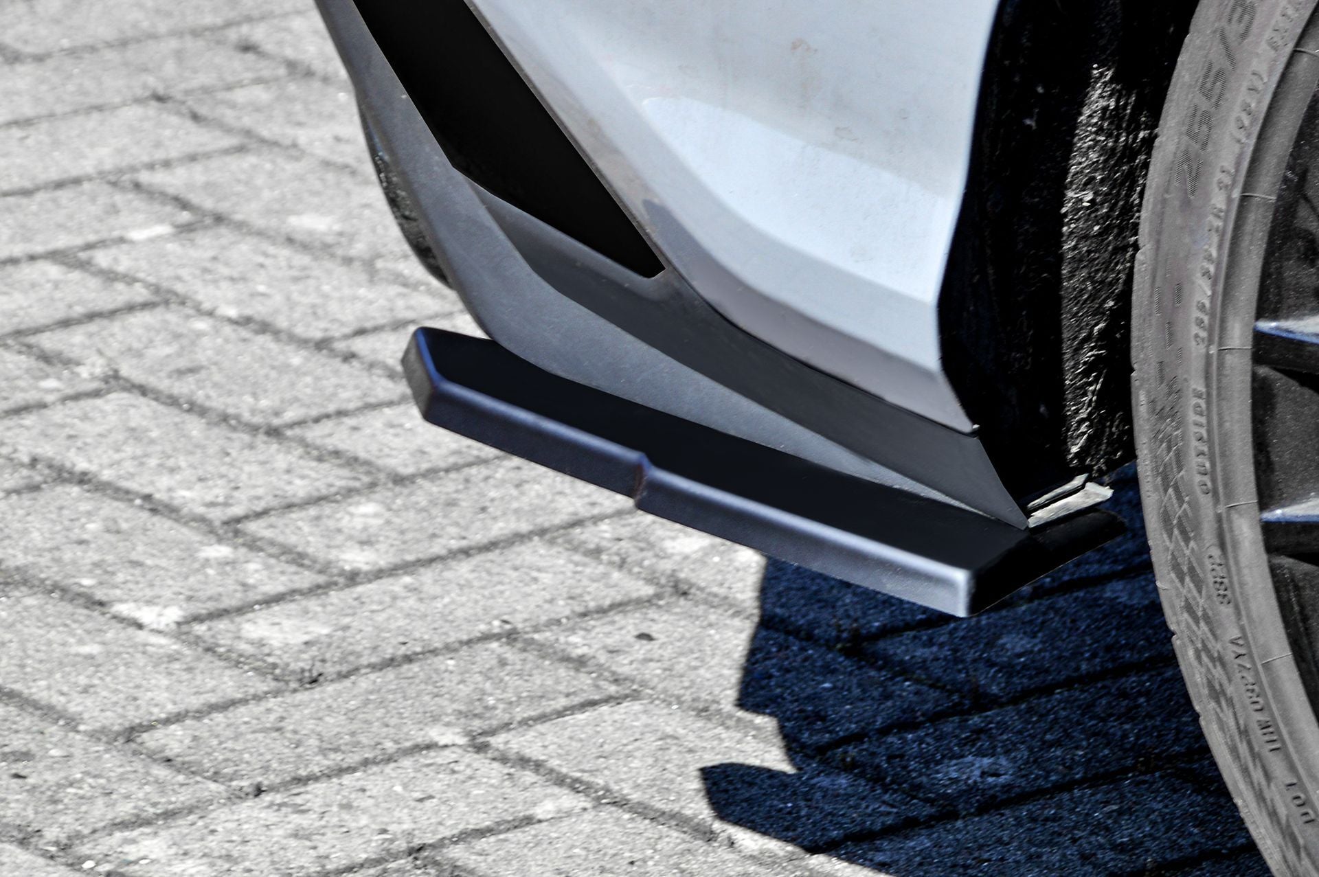 Heckansatz Seitenteile ABS Audi RS Q3 F3 ab Bj.: 2019- Schwarz Glanz