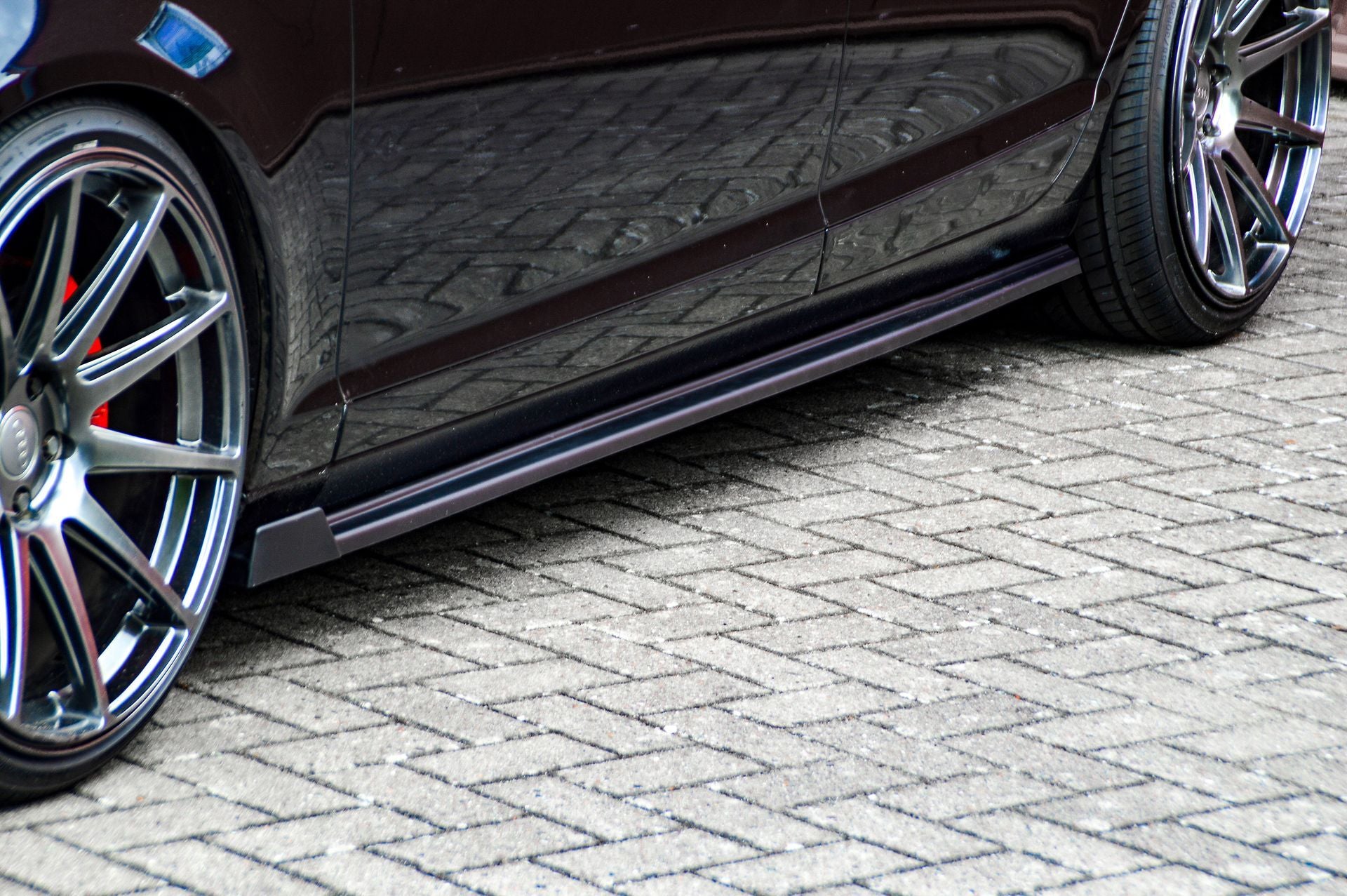 Seitenschwellersatz mit Wing Audi A6 4F Facelift Bj.: 2008-2011 Carbon