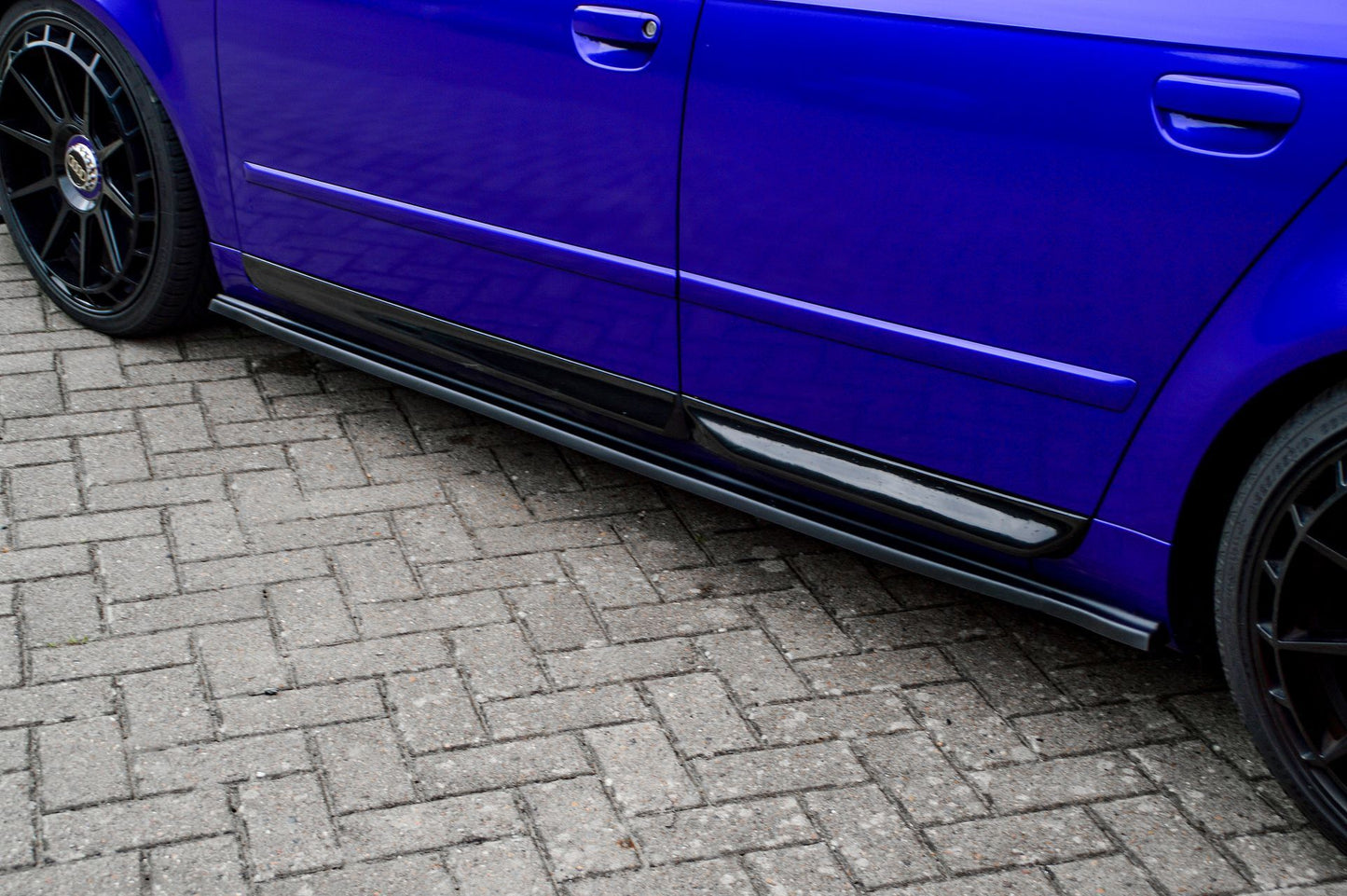 CUP Seitenschwellersatz Audi A4 (8E) B6 Bj.:2000-2004 Carbon