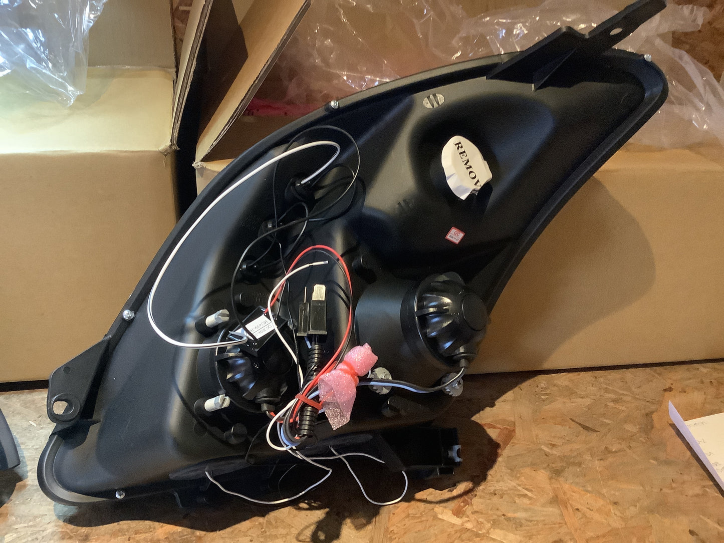 Tuning-Tec LED Angel Eyes Scheinwerfer für Suzuki Swift 05-10 schwarz