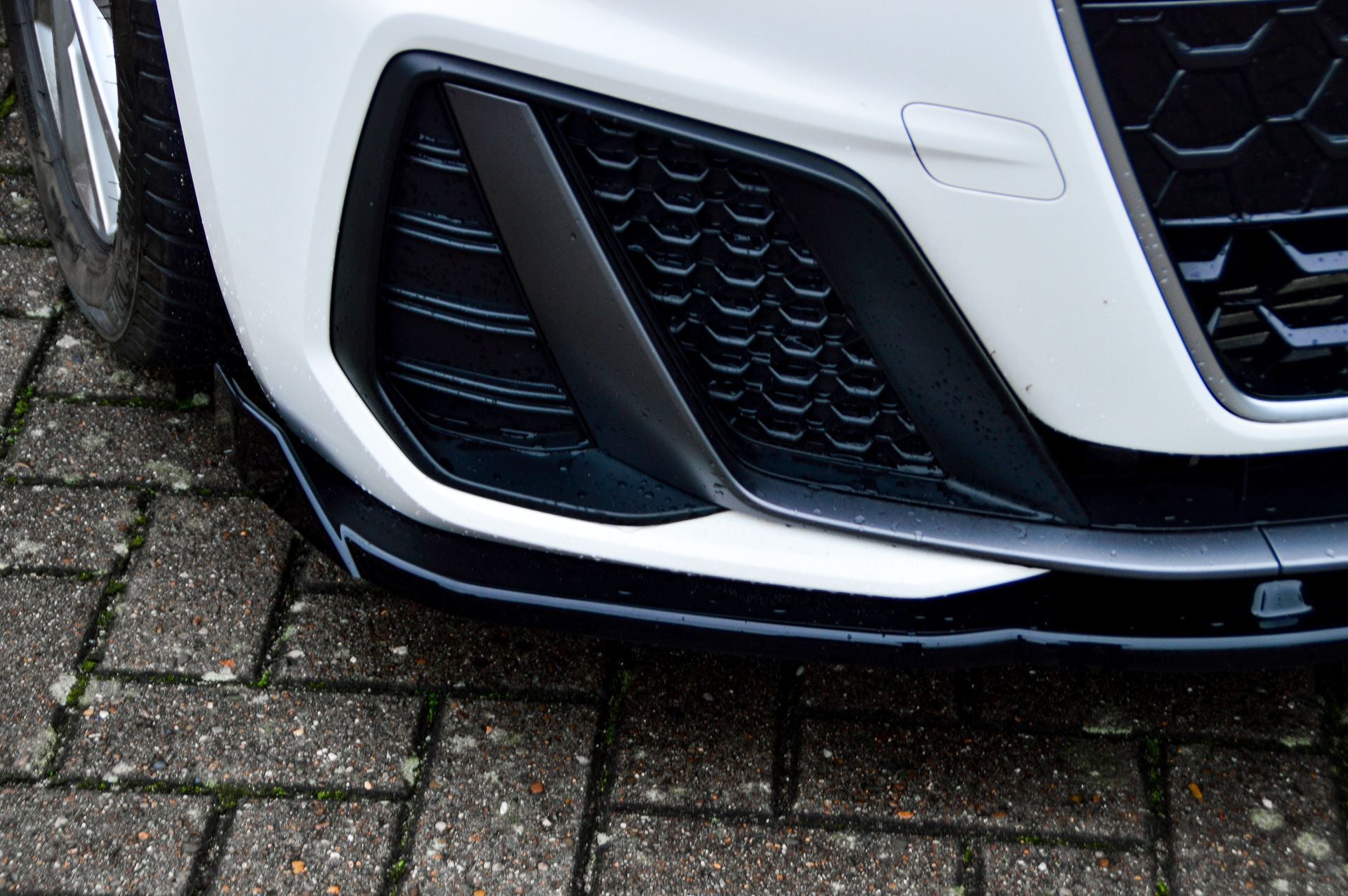 CUP Frontspoilerlippe ABS mit Seitenwing Audi A1 (GB) ab Bj.2018- Carbon