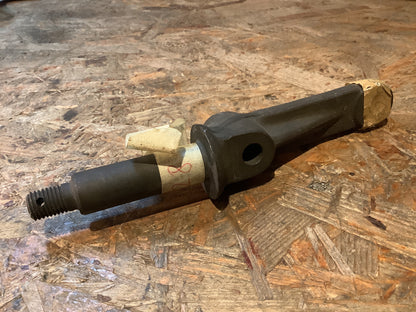 Opel Commodore, Rekord D Halter für Lenkzwischenhebel Original GM NEU