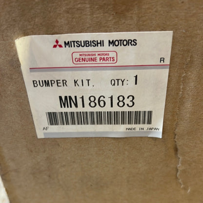 Original Mitsubishi Stosstangensatz Links Ecke Pajero Montero NEU MN186183