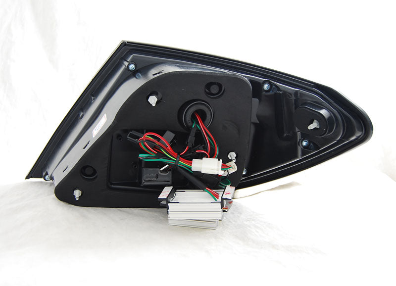 Tuning-Tec Voll LED Lightbar Rückleuchten für Mercedes Benz C-Klasse W204 Limousine 07-10 rot/klar