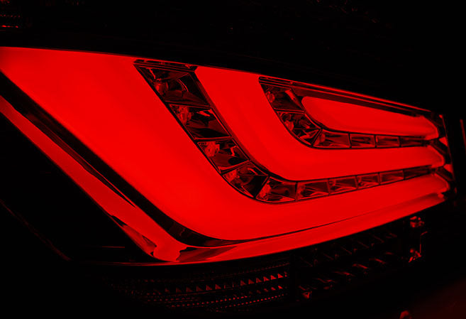 Tuning-Tec LED Lightbar Rückleuchten für BMW 5er E60 LCI Limousine 07-10 rot/rauch