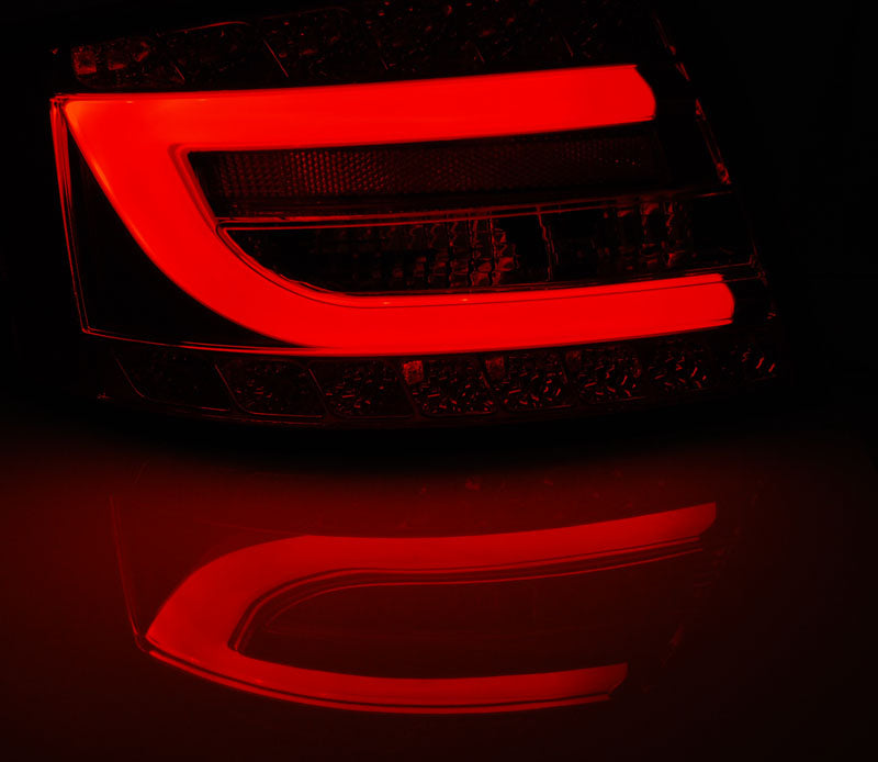 Tuning-Tec LED Lightbar Rückleuchten für Audi A6 4F (C6) 04-08 Limousine rot/klar (7Pin)