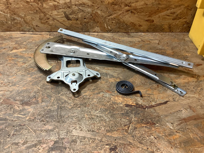 Mitsubishi Pajero Fensterheber vorne Rechts Original Mitsubishi NEU