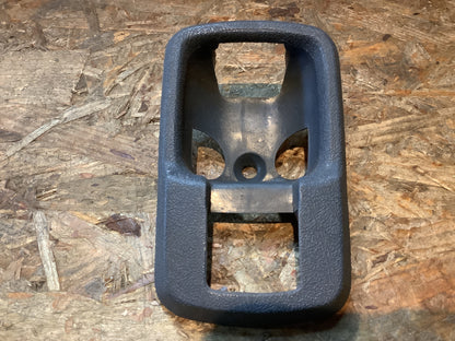 VW Bus T3 Blende für Türinnenbetätigung Original VW NEU