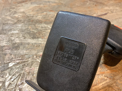 Audi 80 B4,Audi 100 A6, C4 Gurtschloss hinten Mitte Original VW NEU