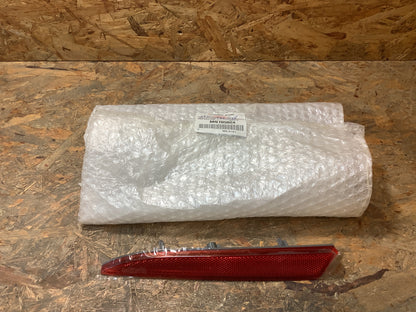 Mitsubishi Colt Stoßstange hinten Rechts, Rücklicht Reflektor Original NEU
