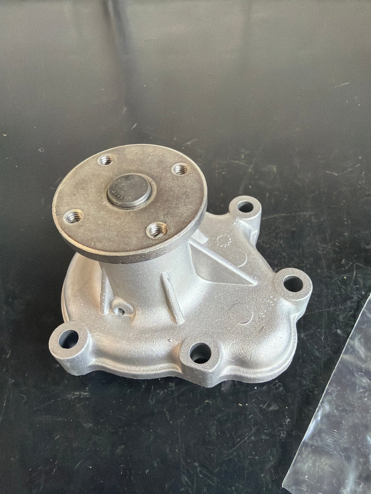 Original GM Opel Corsa A / B 1,5 TD Wasserpumpe NEU
