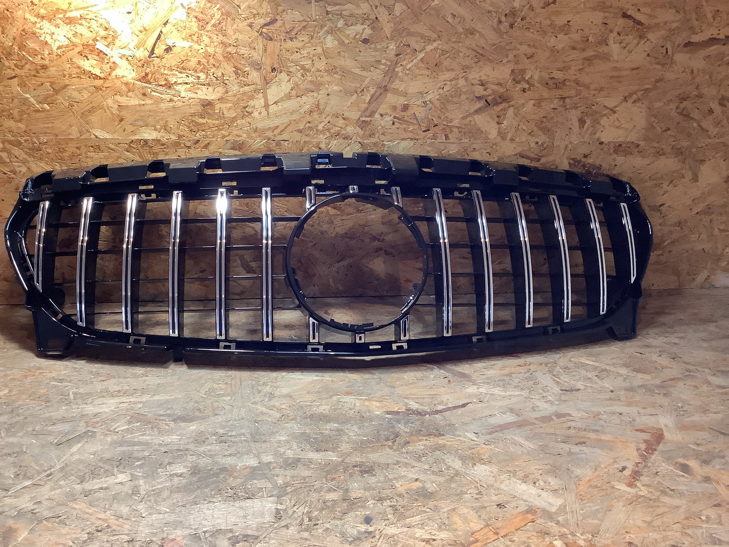 Sport Grill GT Chrom-Schwarz für MERCEDES CLA Facelift 2016-2018 Panamericana