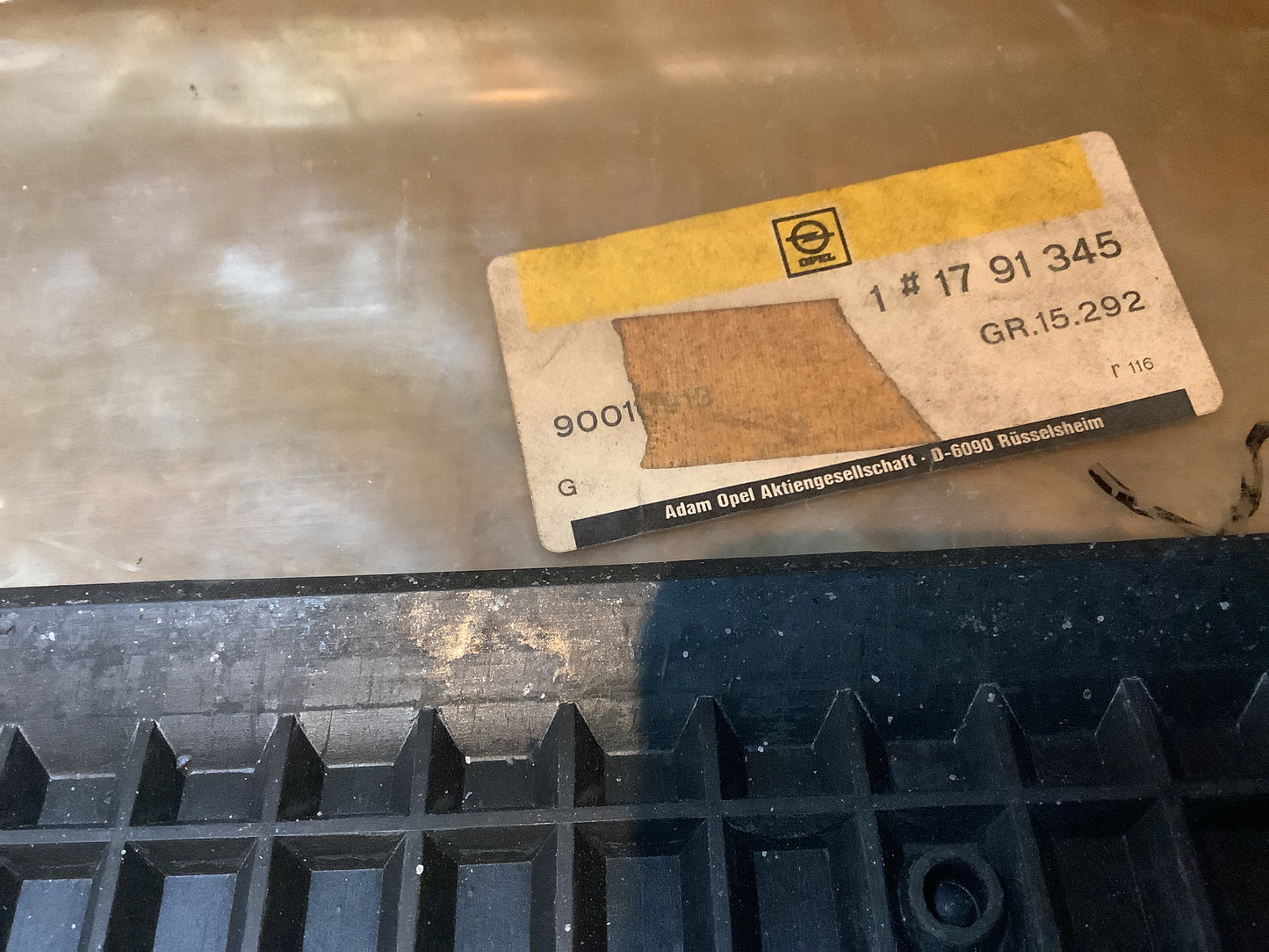 Opel Kadett E Gummimatten-Set vorn Anthrazit Original Opel NEU