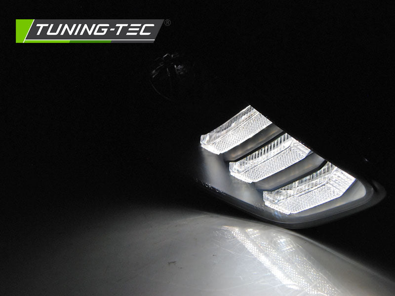 Tuning-Tec LED Tagfahrlicht Scheinwerfer für Ford Focus MK3 Facelift 14-18 schwarz mit dynamischem LED Blinker