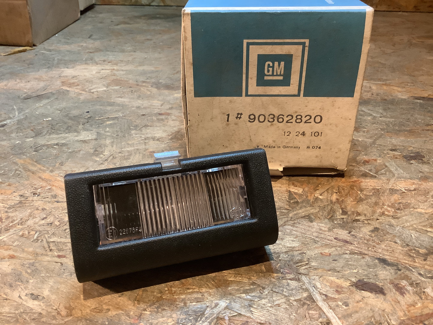 Opel Kadett E, Vectra A Kennzeichenleuchte Original GM NEU