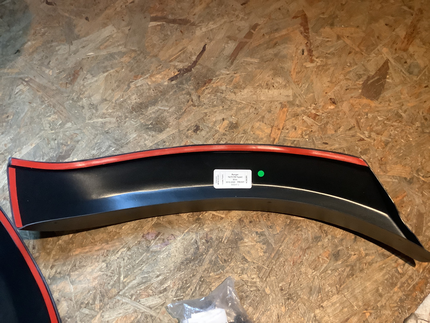 Oneway Kotflügelverbreiterungen FORD Ranger T6-T7 2012-2019 (mit Klebeband) mit ABE TÜV
