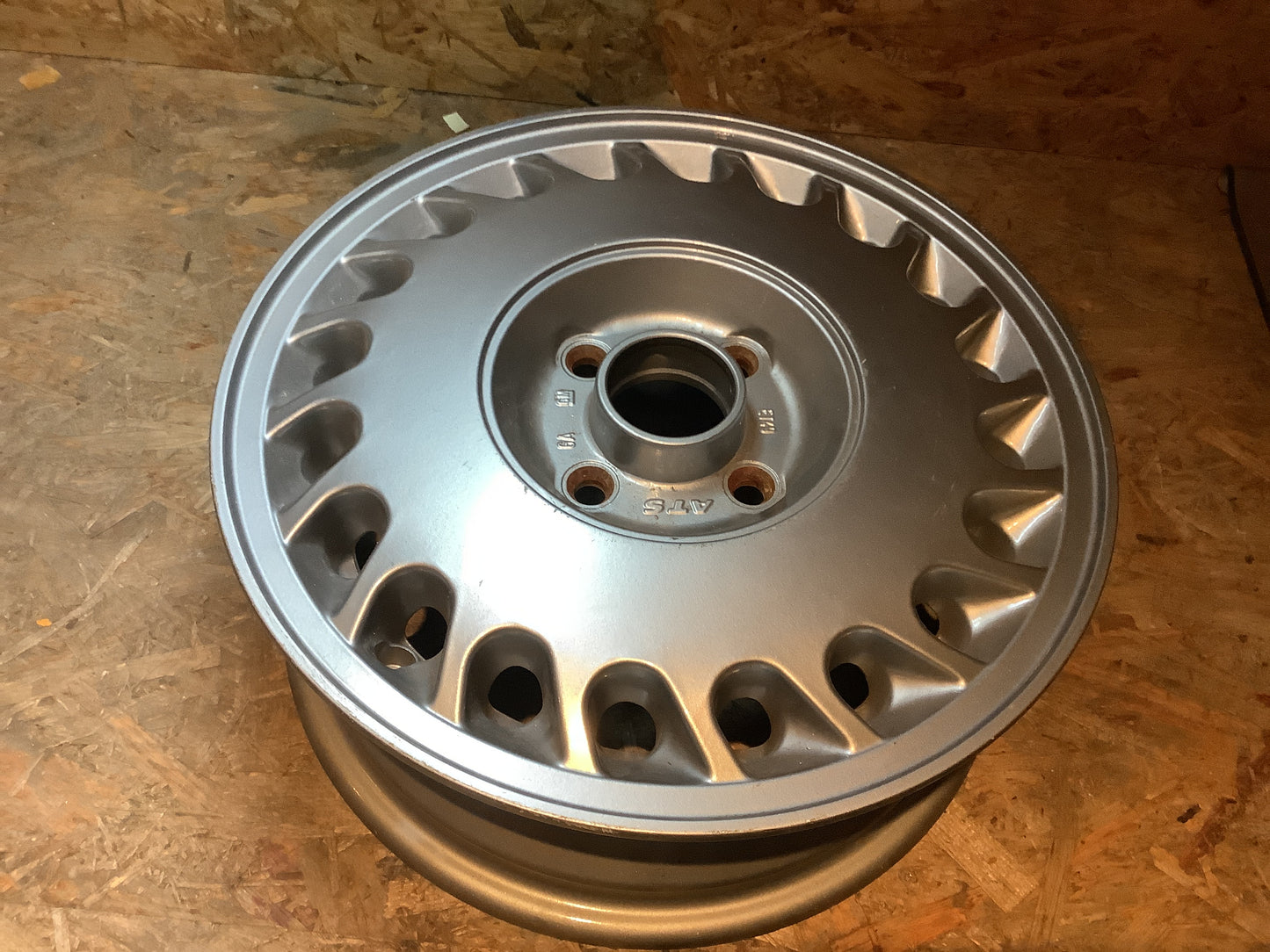 Opel Kadett GSI Alufelge 5 1/2 x 14 ET 49 Original GM NEU