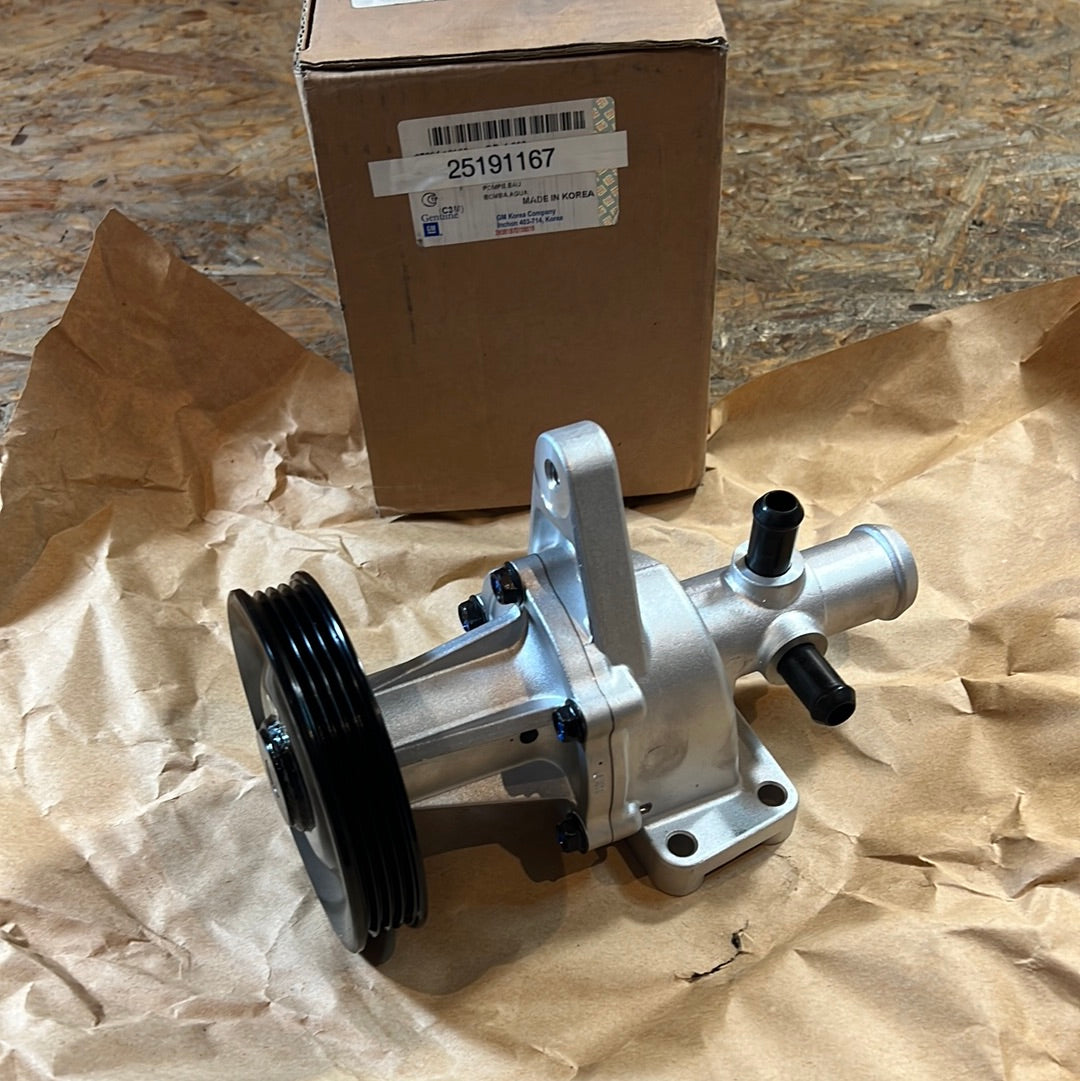 Original GM Chevrolet Wasserpumpe Aveo Spark Kalos 1200ccm NEU