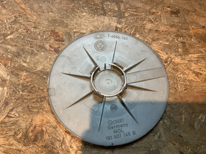 VW Golf 2, Bj. 83-92 Radkappe mit Lagerspuren Original VW NEU aus Altbestand