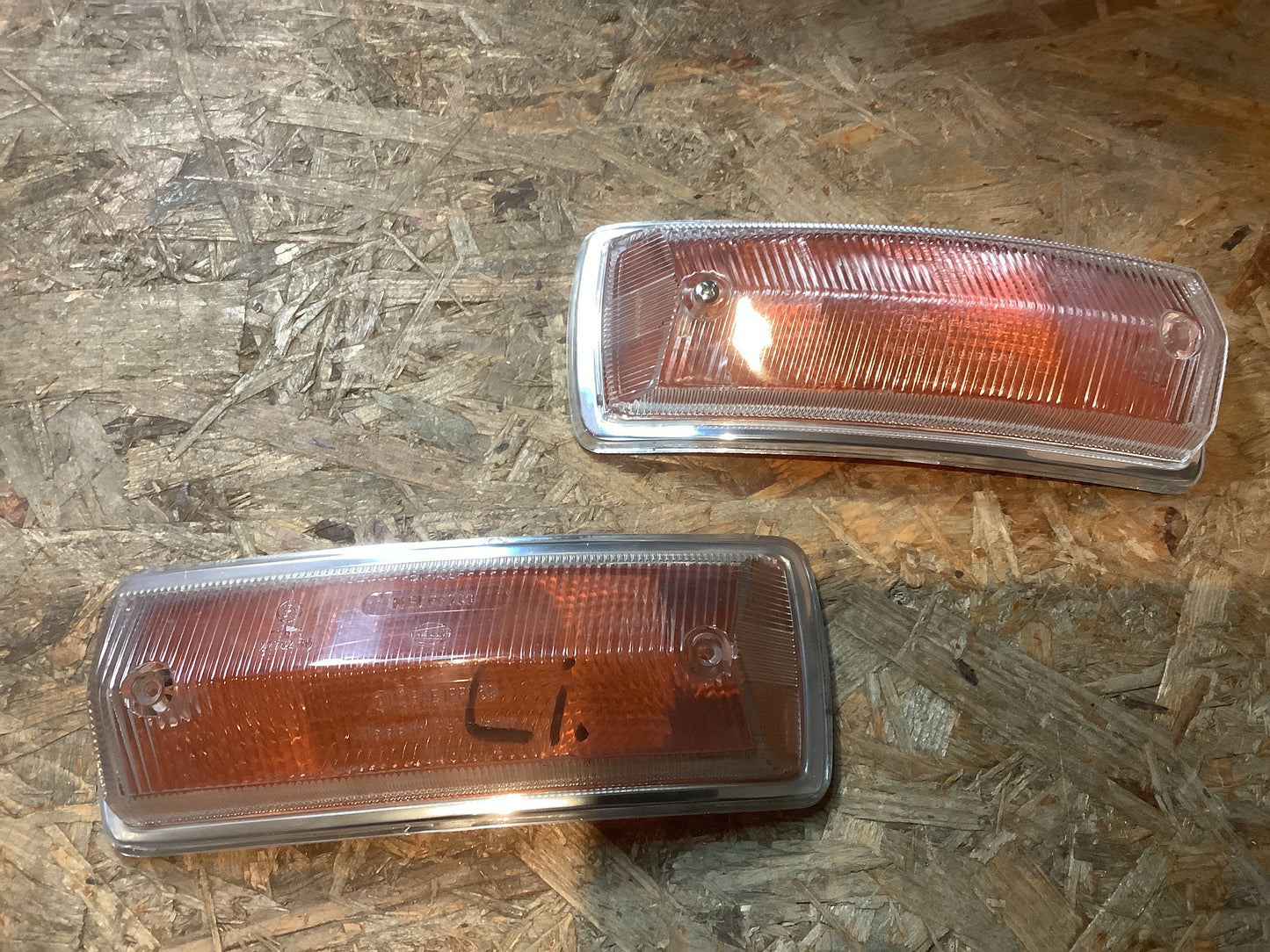 VW Bus T2 Blinker Satz links+rechts Original Hella NEU
