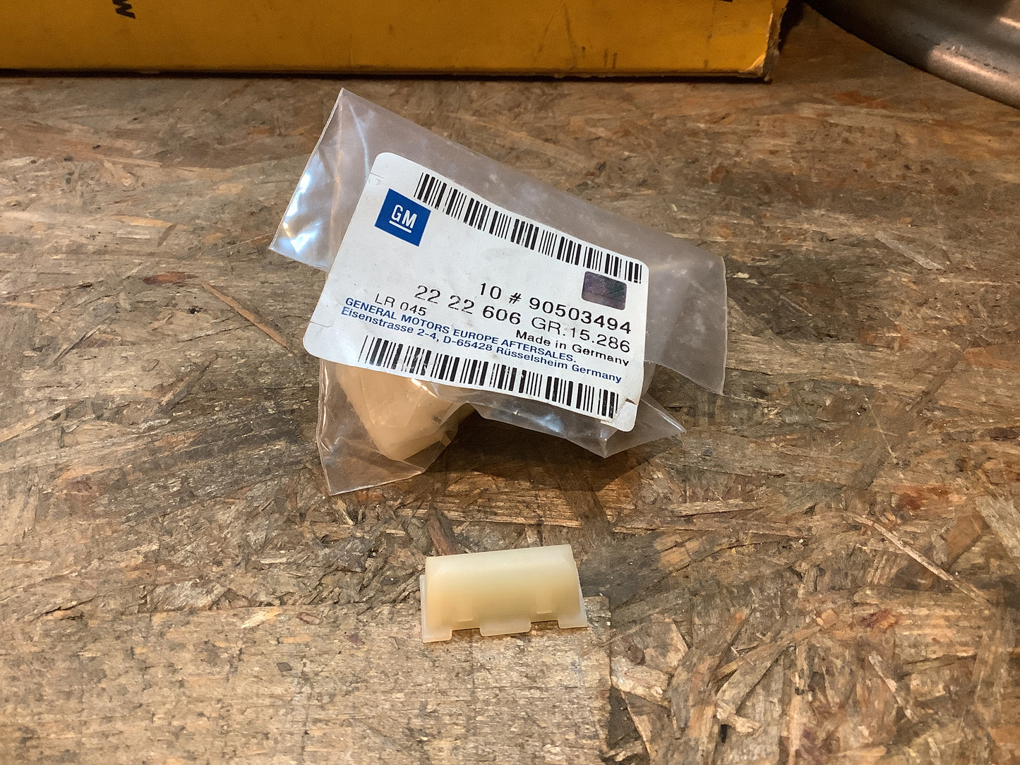 Opel Calibra Clip Abdeckung an Schwellerblech Original GM NEU