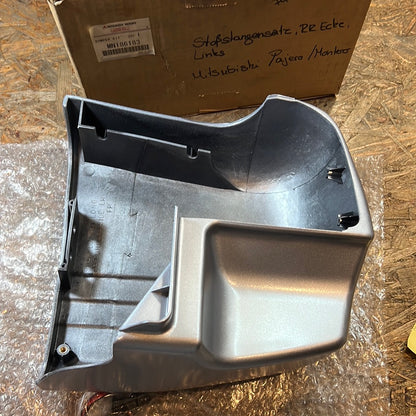 Original Mitsubishi Stosstangensatz Links Ecke Pajero Montero NEU MN186183