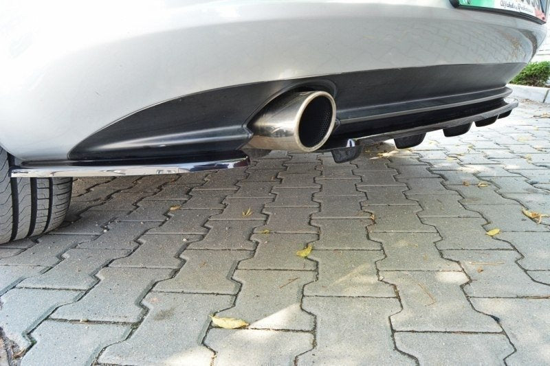Maxton Mittlerer Diffusor Heck Ansatz für ALFA ROMEO 159 im DTM LOOK schwarz matt